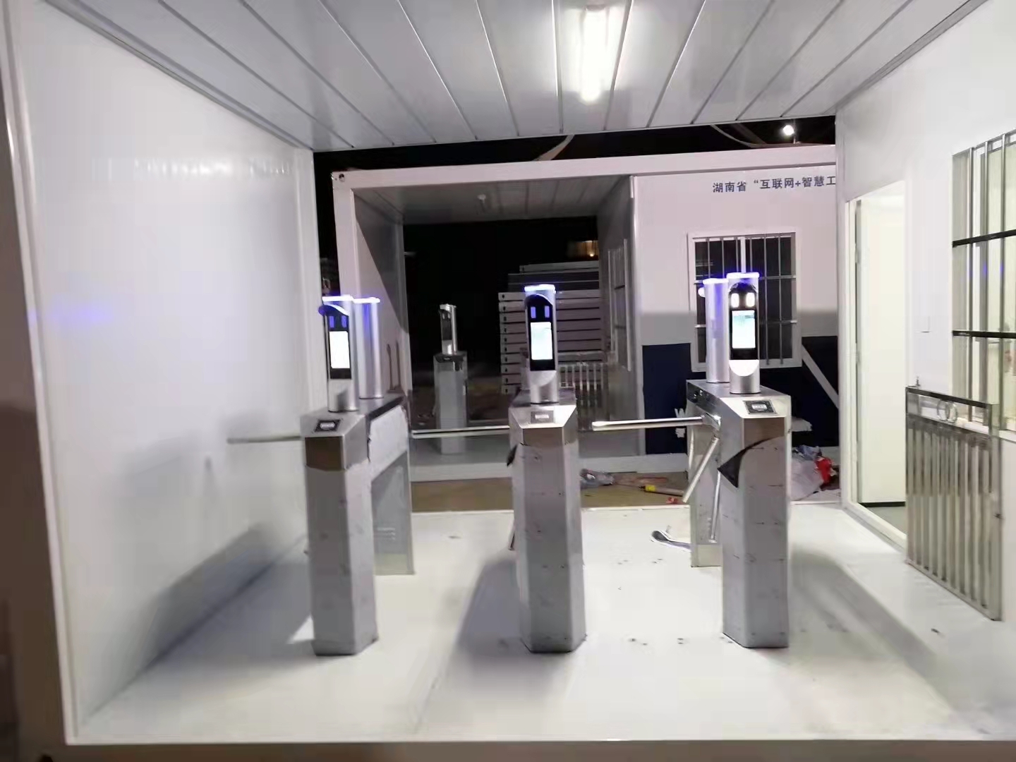 人脸识别通道系统